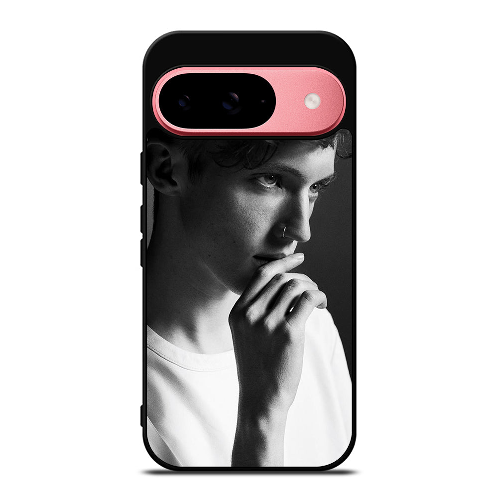 TROYE SIVAN POSE Google Pixel 9 Case Cover