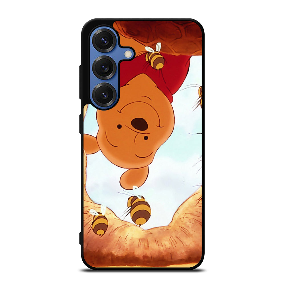 WINNIE THE POOH AND BEE Samsung Galaxy S25 Case Cover