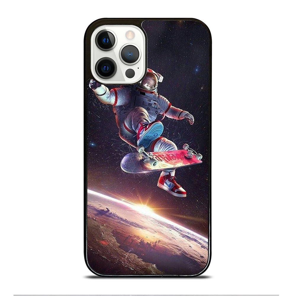 ASTRONAUT SKATEBOARDER ART 2 iPhone 12 Pro Case Cover
