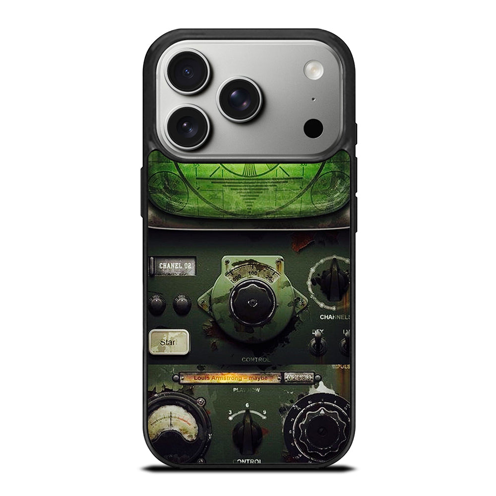 FALLOUT PIMP BOY VINTAGE iPhone 17 Pro Case Cover