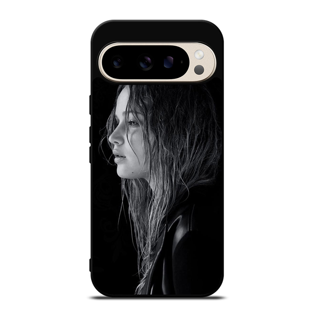 JENNIFER LAWRENCE POSE 3 Google Pixel 9 Pro Case Cover