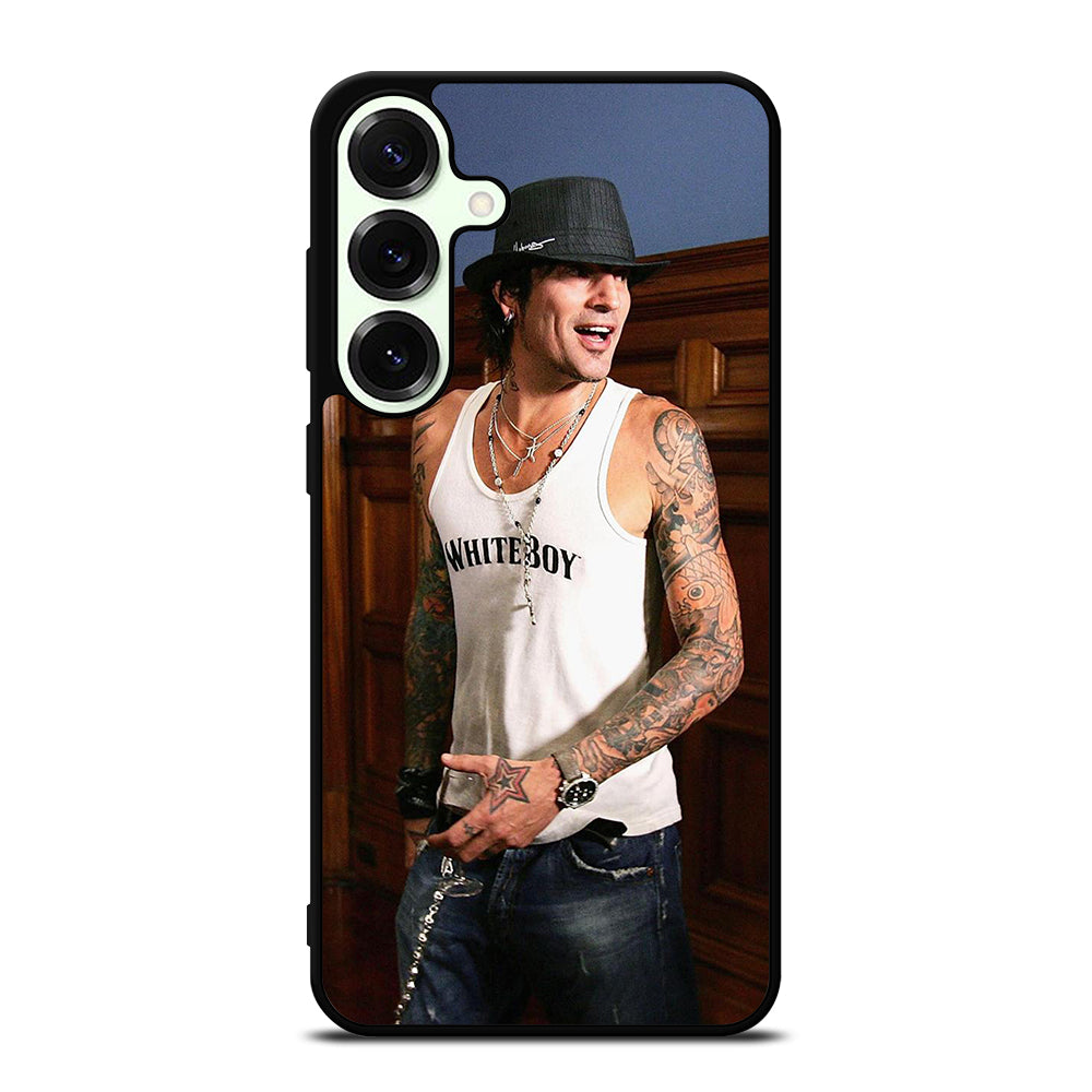 TOMMY LEE POSE Samsung Galaxy S26 Plus Case Cover