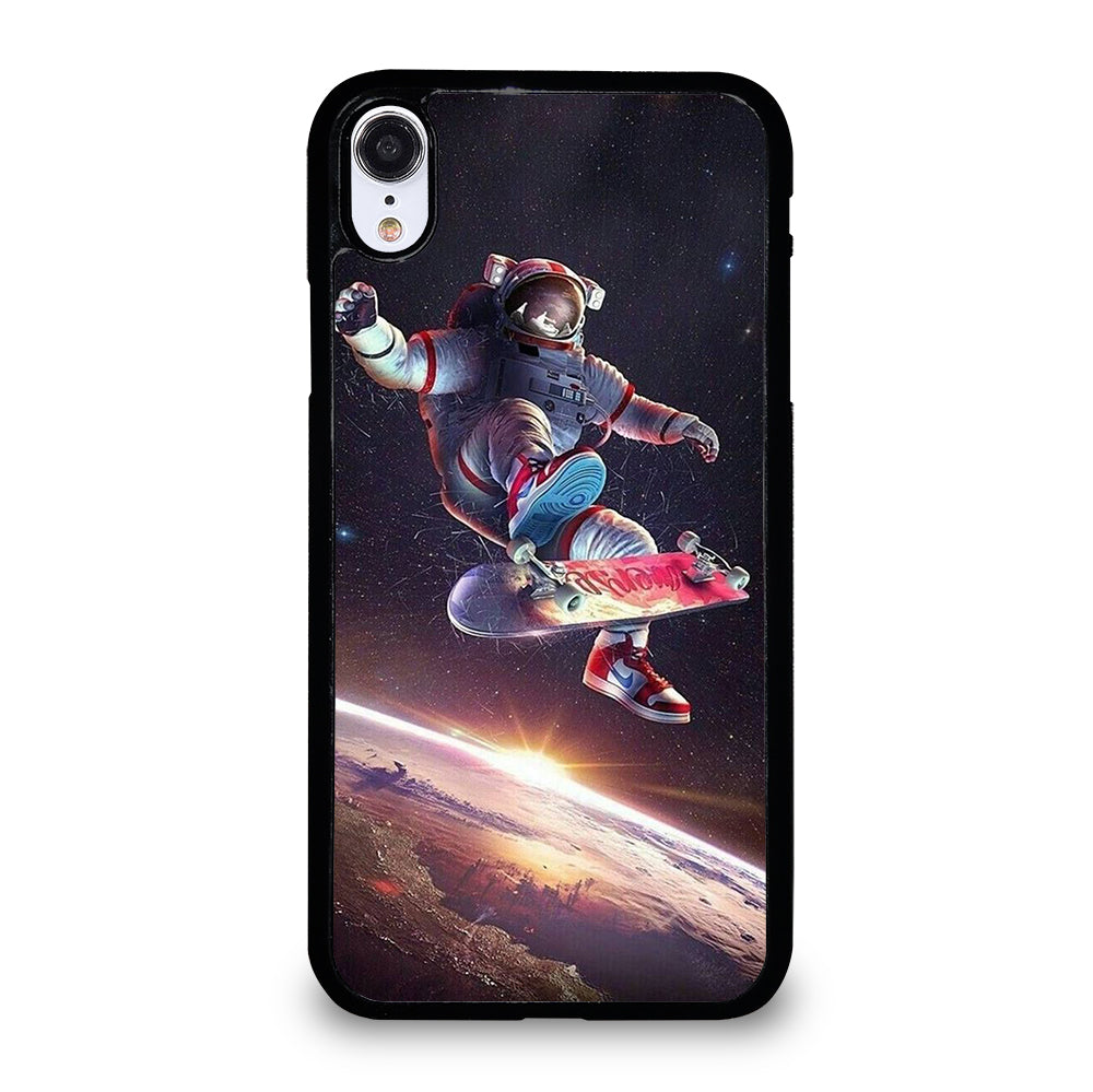 ASTRONAUT SKATEBOARDER ART 2 iPhone XR Case Cover