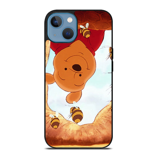 WINNIE THE POOH AND BEE iPhone 13 Case Cover